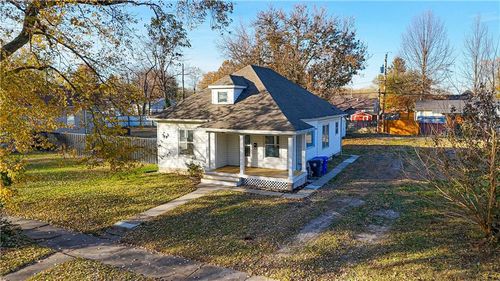 1935 E 7th St, Sedalia, MO, 65301-4965 | Card Image