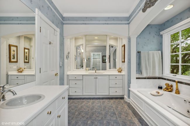 289 S South Shore Ln, House other with 3 bedrooms, 4 bathrooms and 2 parking in Lake Forest IL | Image 11