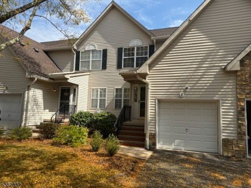 8 Bateman Way, Hillsborough, NJ, 08844-8104 | Card Image