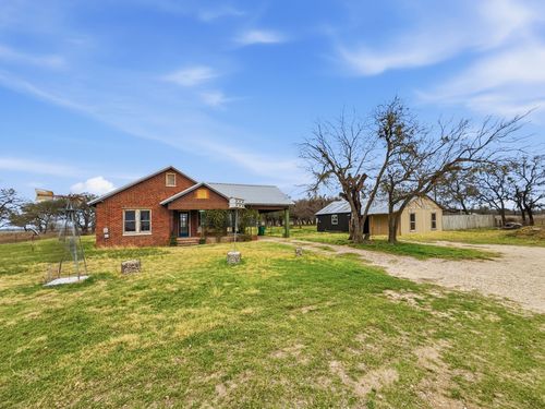 910 County Road 421, Evant, TX, 76525-2538 | Card Image