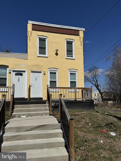 1-214 W 8th St, CHESTER, PA, 19013-4222 | Card Image