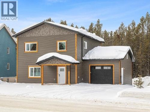 38 Beryl Pl, Whitehorse, YT, Y1A6V3 | Card Image