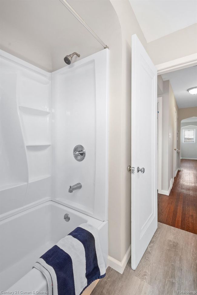20488 Fleetwood Dr, House other with 4 bedrooms, 2 bathrooms and null parking in Harper Woods MI | Image 18