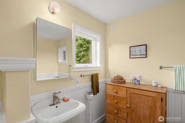 4512 35 Th Ave W, House other with 3 bedrooms, 2 bathrooms and null parking in Seattle WA | Image 21