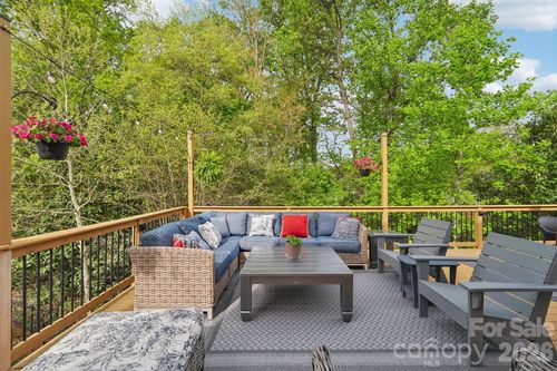 4818 Fonthill Ln, Charlotte, NC, 28210-4483 | Card Image