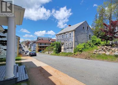 155 Pelham St, House other with 5 bedrooms, 0 bathrooms and null parking in Lunenburg NS | Image 3