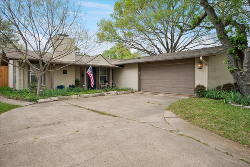 800 Woodland Way, Richardson, TX, 75080-4028 | Card Image