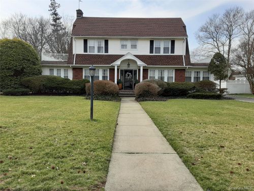 91 Bedell Ave, Hempstead, NY, 11550-1105 | Card Image