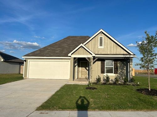 310 Doss Dr, Rockdale, TX, 76567-2426 | Card Image