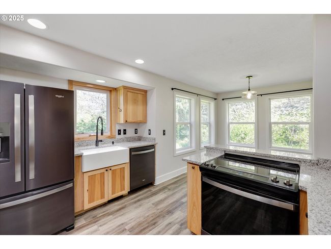 1206 Methodist Rd, House other with 3 bedrooms, 2 bathrooms and 1 parking in Hood River OR | Image 13
