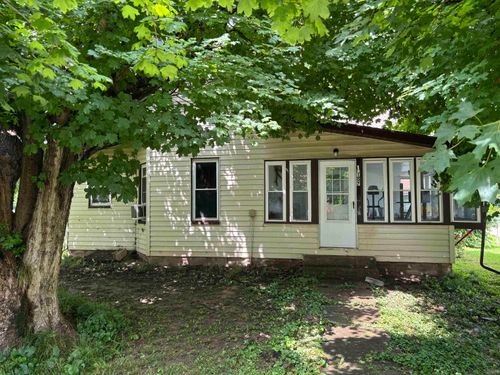 107 Buchanan St, Monroe City, IN, 47557-7252 | Card Image