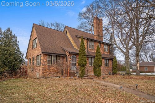 9045 Riverdale, Redford, MI, 48239-1122 | Card Image