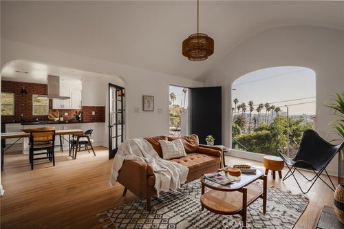 3135 Minnesota St, Lincoln Heights, CA, 90031-2732 | Card Image