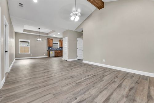 905A W Virginia St, Navasota, TX, 77868-3405 | Card Image