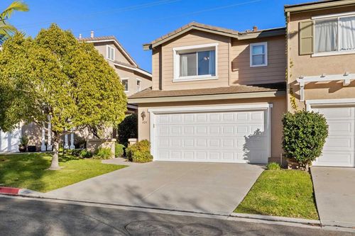 424 Dakota Way, Oceanside, CA, 92056-5667 | Card Image