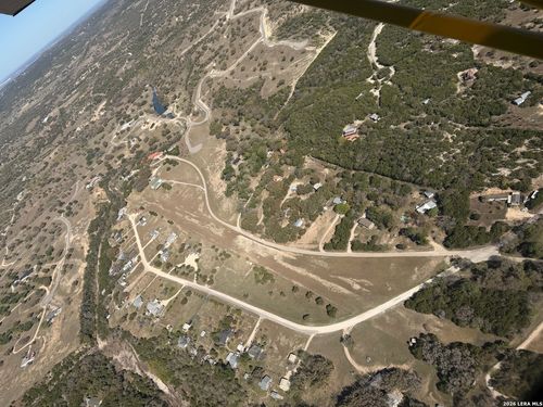 857 Madrona Rd, Pipe Creek, TX, 78063-5035 | Card Image