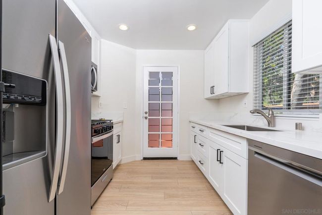UNIT-95 - 4045 Carmel View Rd, Condo with 2 bedrooms, 2 bathrooms and 1 parking in San Diego CA | Image 7