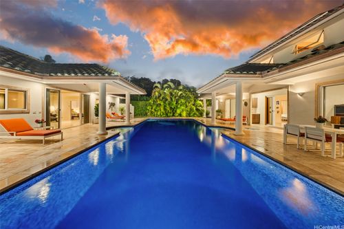 11 Niuhi St, Honolulu, HI, 96821-1516 | Card Image