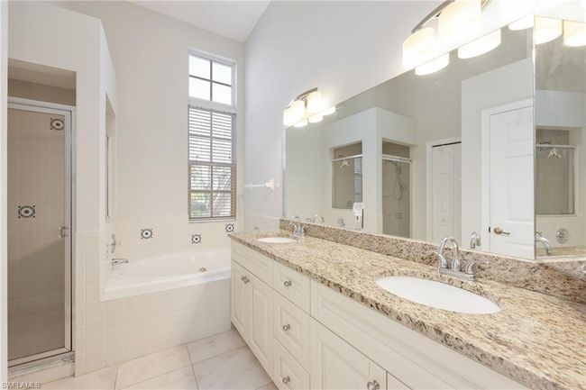 5-202 - 7828 Gardner Dr, Condo with 3 bedrooms, 2 bathrooms and null parking in NAPLES FL | Image 19