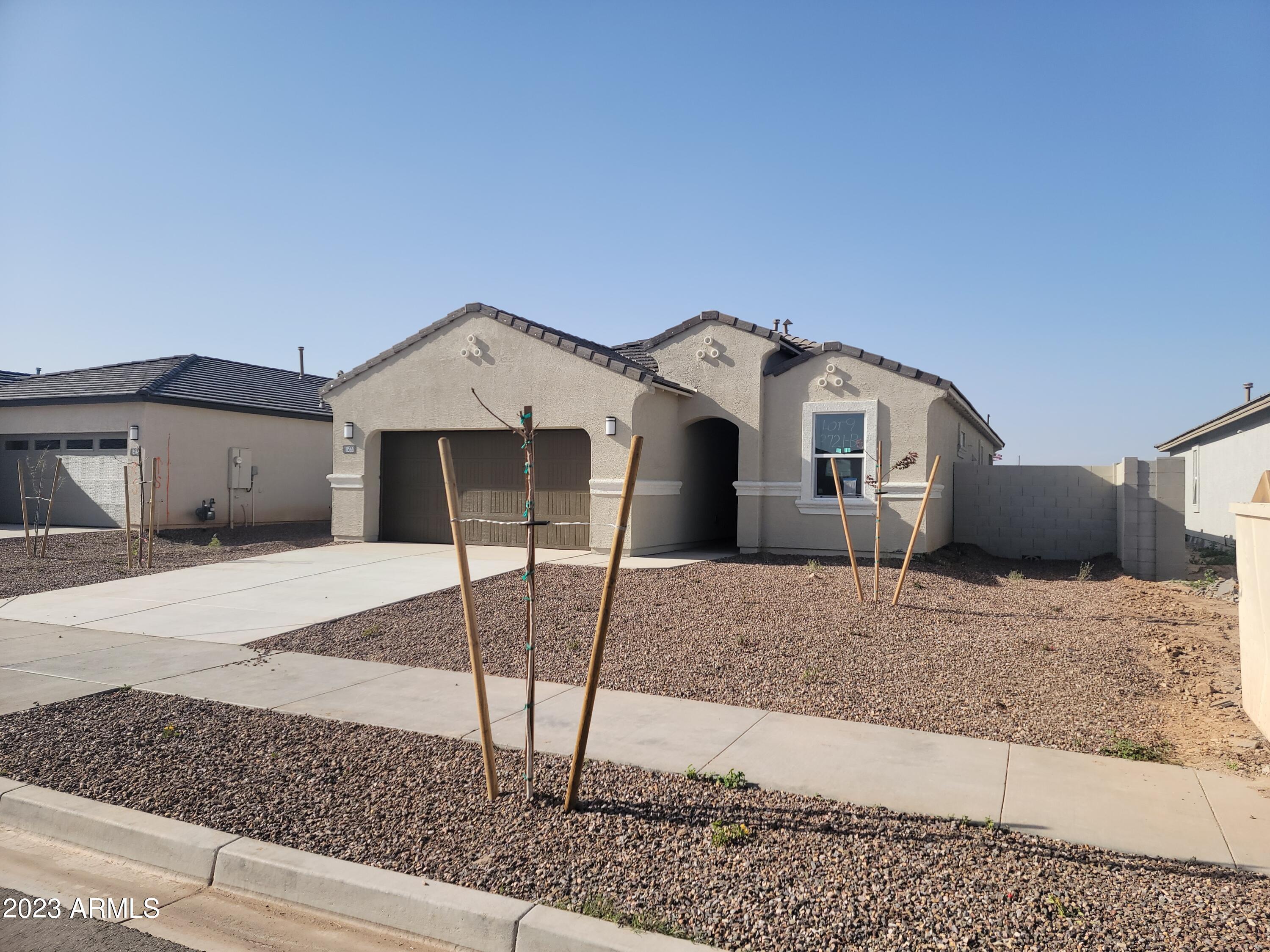 18566 W Hackamore Drive, Sold in Surprise Zoocasa