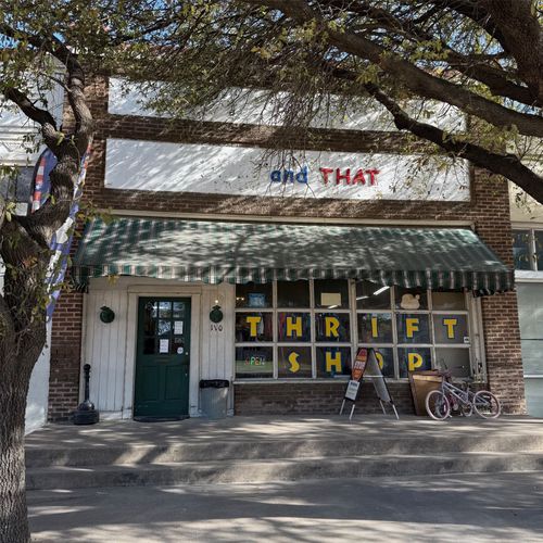 110 W Elm St, Hillsboro, TX, 76645-2030 | Card Image