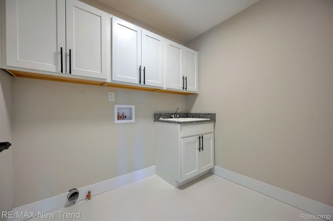 213 Mountain View Ln, House other with 4 bedrooms, 3 bathrooms and null parking in Milford MI | Image 16