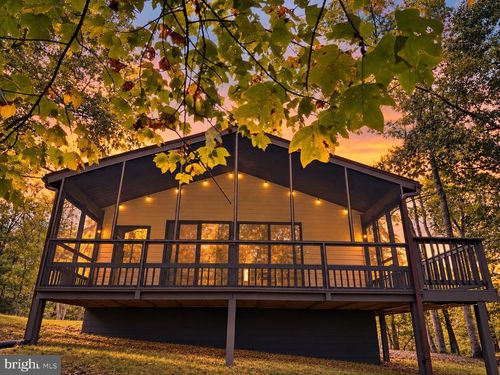 647 The Woods Rd, HEDGESVILLE, WV, 25427-6163 | Card Image