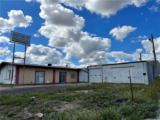 109 S Sun Ave, Home with 0 bedrooms, 0 bathrooms and null parking in Freer TX | Image 5