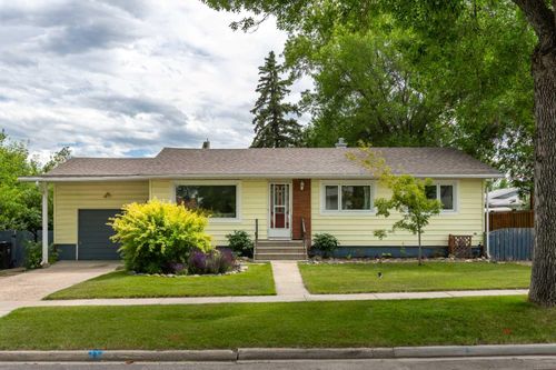 333 5 Avenue Se, High River, AB, T1V1H9 | Card Image