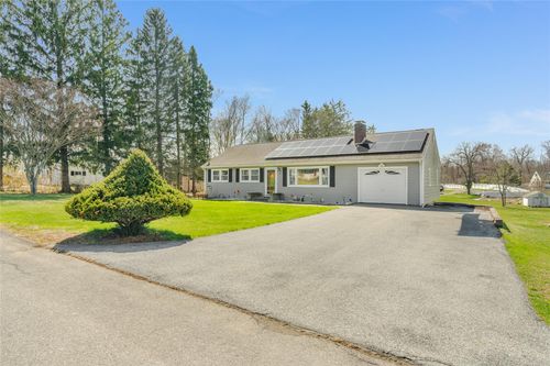 3 Nied Dr, Pleasant Valley, NY, 12569-5305 | Card Image