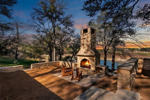 25400 Cove Dr, Spicewood, TX, 78669-1374 | Card Image