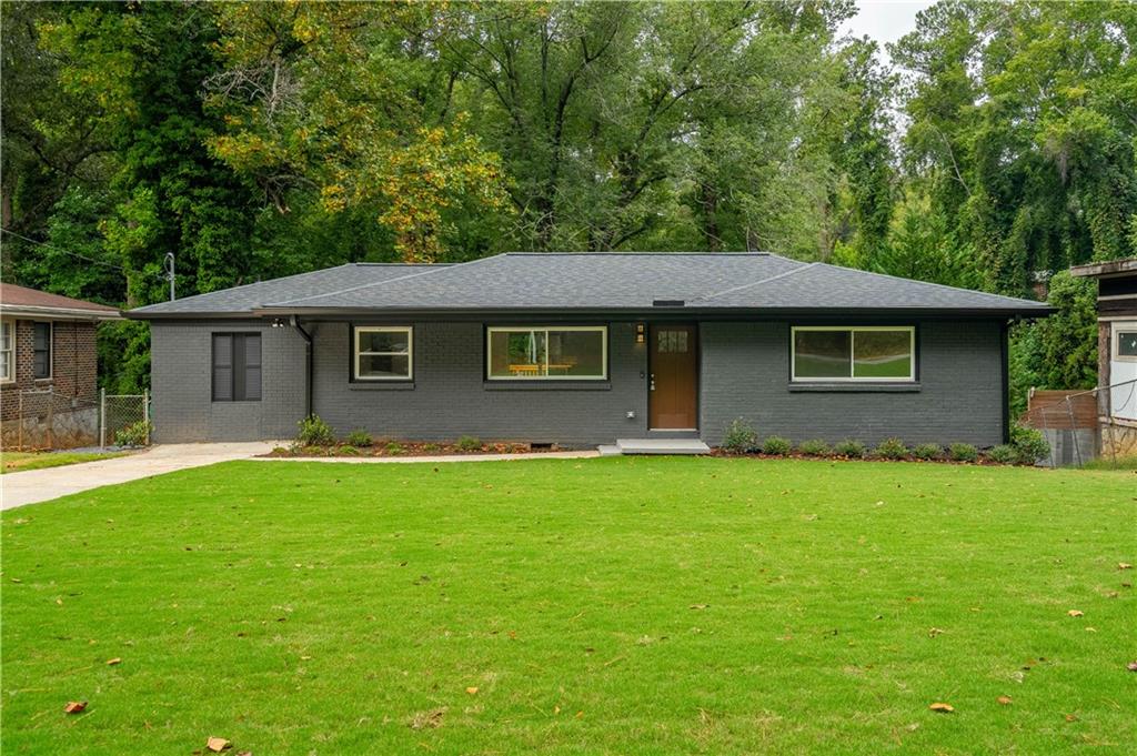 Pinehill Dr, Decatur, GA 30032