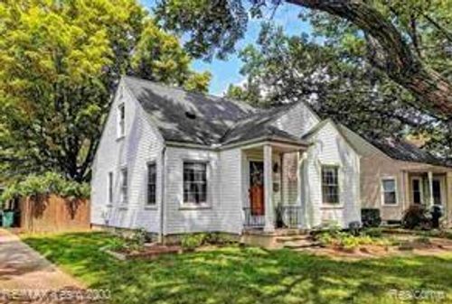 579 E Baker Ave, Clawson, MI, 48017-1672 | Card Image