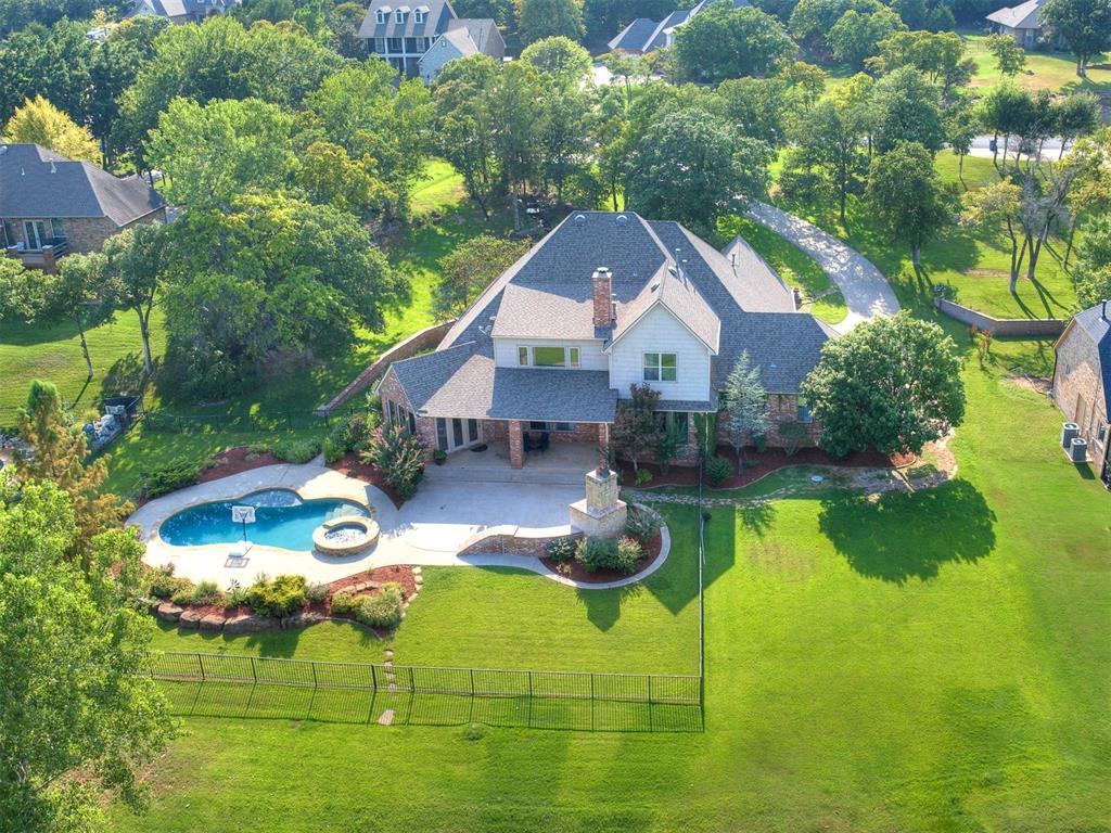 Valley Ridge Dr, Edmond, OK 73034