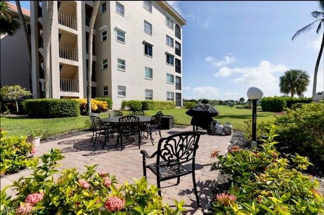 APT-104 - 57 High Point Cir W, Condo with 2 bedrooms, 2 bathrooms and 1 parking in NAPLES FL | Image 14