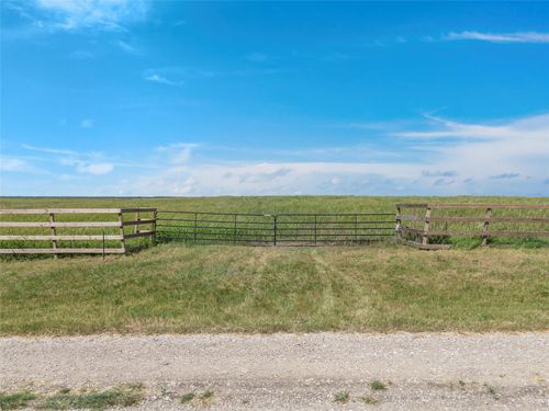 631 Hcr 3220, Penelope, TX, 76676-3113 | Card Image