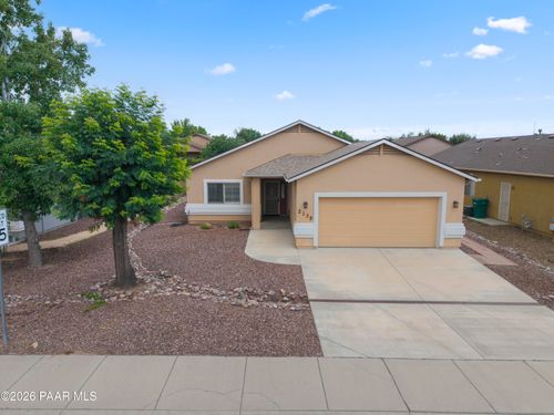 2135 Polaris Dr, Chino Valley, AZ, 86323-7016 | Card Image