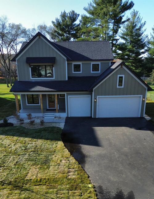 3611 Edgerton St, Vadnais Heights, MN, 55127-7129 | Card Image