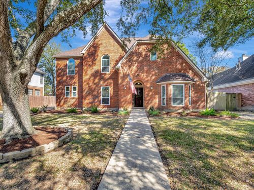 714 Crestwood Dr, El Lago, TX, 77586-5925 | Card Image