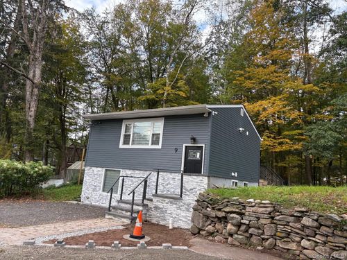 9 Lewis St, Liberty, NY, 12754-1400 | Card Image
