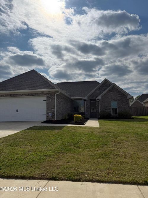 329 Willow Way, Canton, MS, 39046-3137 | Card Image