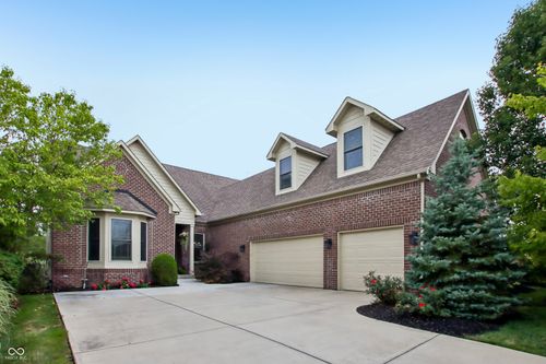 15480 Mission Hills Dr, Carmel, IN, 46033-8152 | Card Image