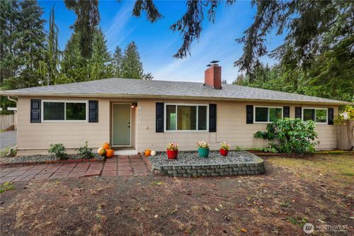 8005 220th St Sw, Edmonds, WA, 98026-8119 | Card Image