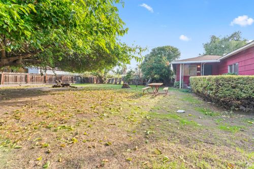 64 Solano Ave, Bay Point, CA, 94565-1618 | Card Image