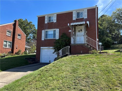 4409 Woodhill Dr, Munhall, PA, 15120-3516 | Card Image