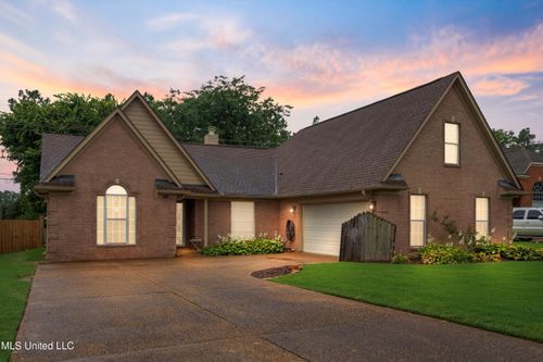 9133 Plantation Lakes Dr Drive, Olive Branch, MS, 38654 | Card Image