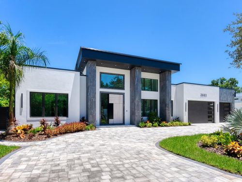 2003 S Shade Ave, Sarasota, FL, 34239-3926 | Card Image