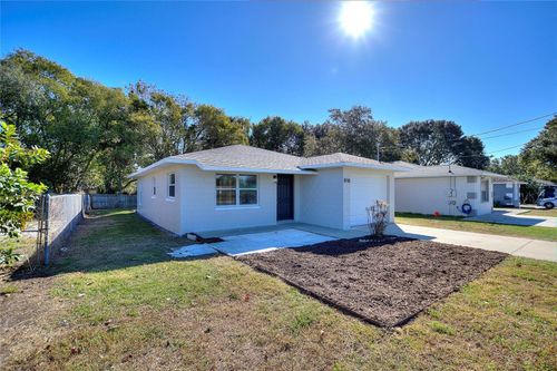 818 N Joanna Ave, Tavares, FL, 32778-2450 | Card Image