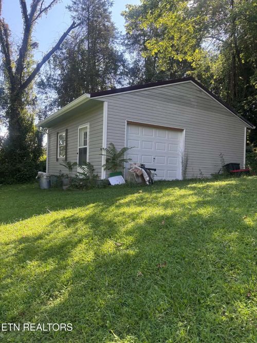 501 Back Valley Rd, Speedwell, TN, 37870-7605 | Card Image