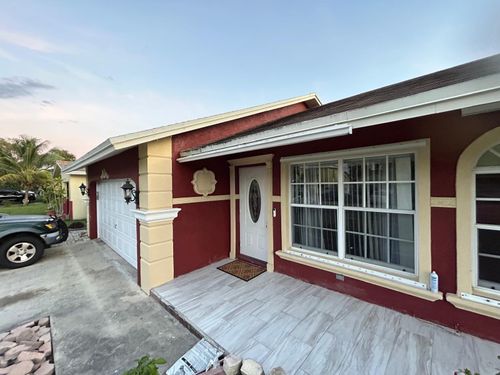 7526 Sw 7th Ct, North Lauderdale, FL, 33068-1307 | Card Image